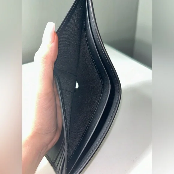 Burberry Black International Bifold Wallet w COA - Picture 6 of 10